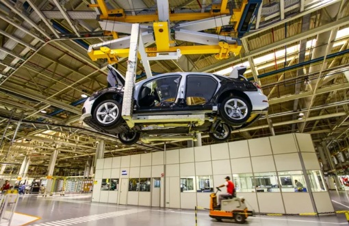 Produção de veículos cresce 5,4% em 2022, diz Anfavea