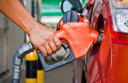 Petrobras diminui preço e gasolina cai 4,9% a partir desta terça-feira