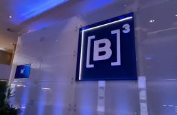 B3 bate recorde com 75 leilões em 2025 e R$ 243,8 bi em investimentos
