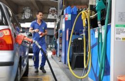Combustíveis levam vendas do comércio a recuarem 1,5% em abril