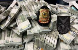 Fazer negócio em dólar pode trazer risco após EUA classificarem PCC e CV como terroristas
