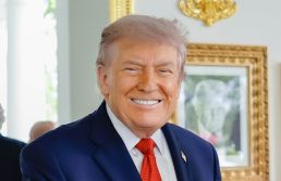 Trump pretende cobrar ‘pedágio’ de embarcações que atravessam Hormuz